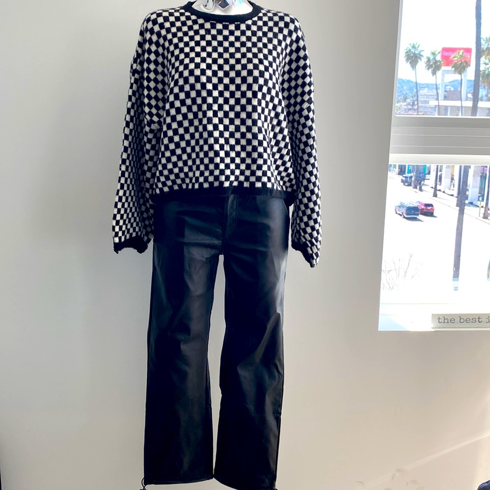 Checkered Sweater - Picture 2 of 9